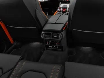 LAMBORGHINI Urus SE