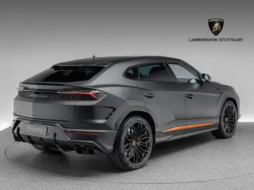 LAMBORGHINI Urus SE