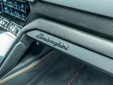 LAMBORGHINI Urus S Blu Lacus Matt