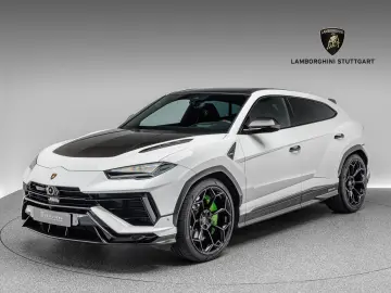 LAMBORGHINI Urus Performante