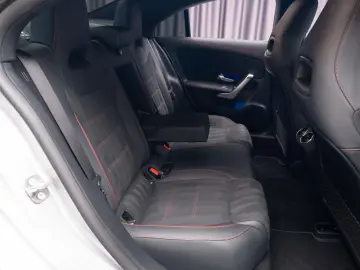 Mercedes Benz CLA250e - plug in hybrid - AMG Line