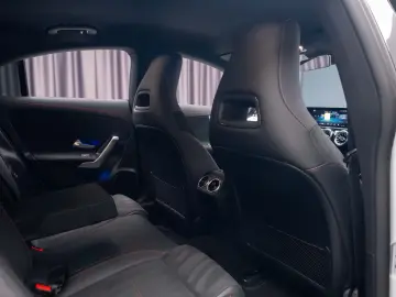 Mercedes Benz CLA250e - plug in hybrid - AMG Line