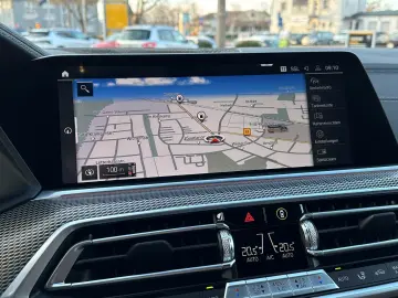 BMW X5 xDrive40d M SPORT PANO KLIMASITZE LASER HUD