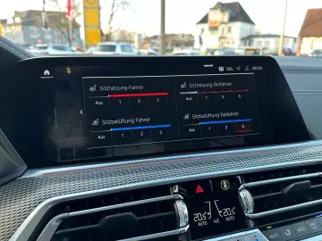 BMW X5 xDrive40d M SPORT PANO KLIMASITZE LASER HUD