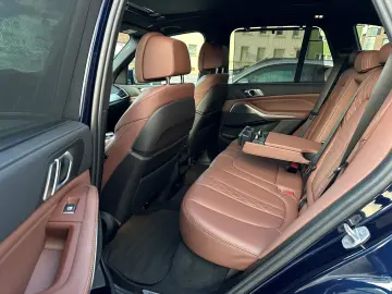 BMW X5 xDrive40d M SPORT PANO KLIMASITZE LASER HUD