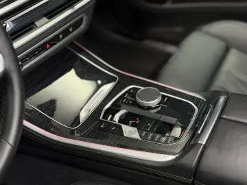 BMW X5 40 d xDrive M SPORT PRO PANO M-SITZE INDIVID
