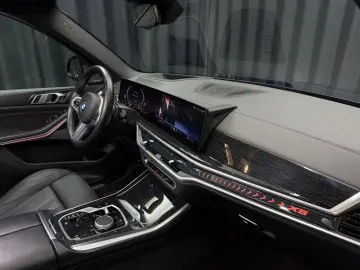 BMW X5 40 d xDrive M SPORT PRO PANO M-SITZE INDIVID