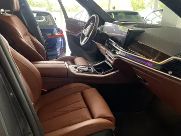 BMW X5 40xd Sportpaket Iconicglow Akustik-Komfort