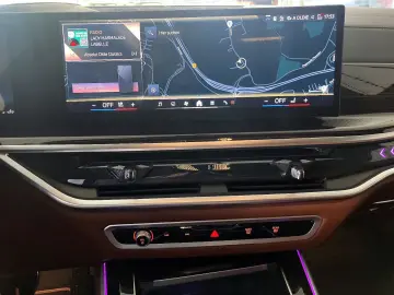 BMW X5 40xd Sportpaket Iconicglow Akustik-Komfort