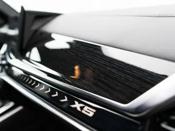 BMW X5 xDrive40d M-Sport AHK ACC PANO Sitzlüft 360