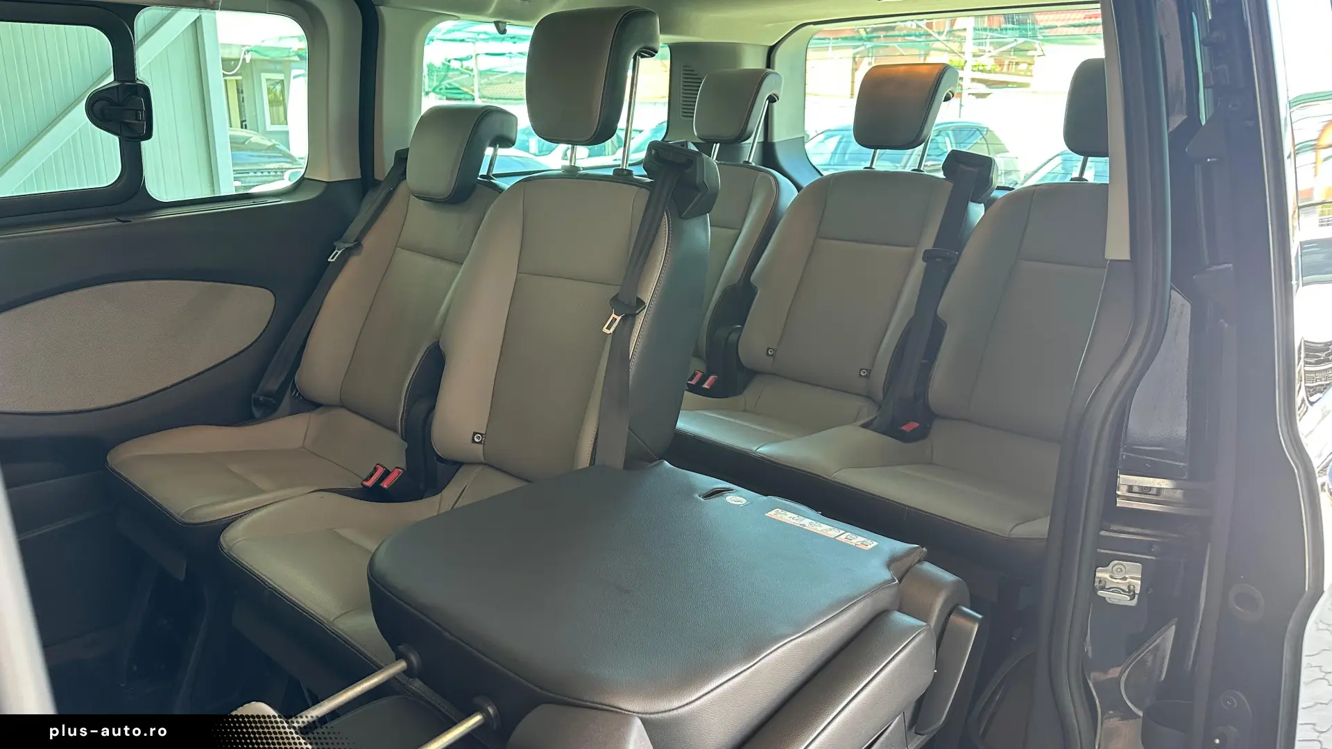 Ford Tourneo 2.2 Diesel 155 CP An 2014