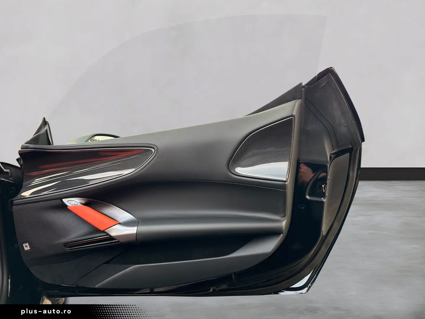 FERRARI SF90 Spider  Embleme Navi PDC Klima Leder