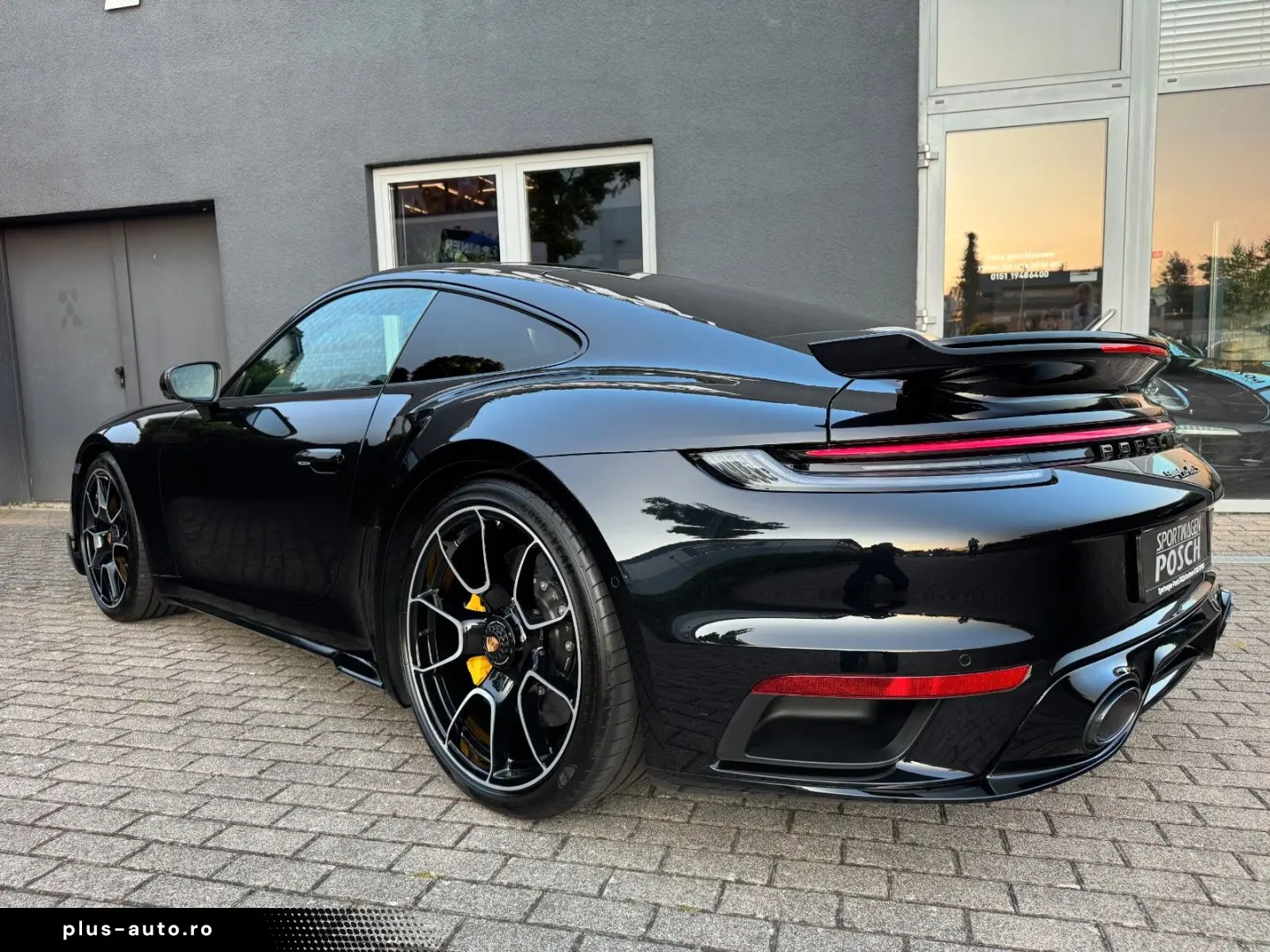 PORSCHE 911 Turbo S  Sport-Design-Paket  remote park ass
