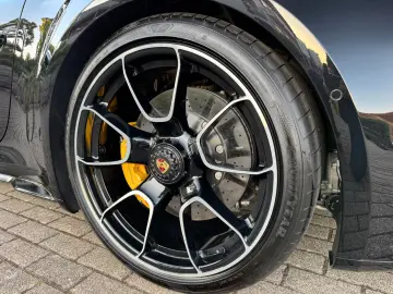 PORSCHE 911 Turbo S  Sport-Design-Paket  remote park ass