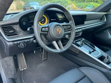 PORSCHE 911 Turbo S  Sport-Design-Paket  remote park ass