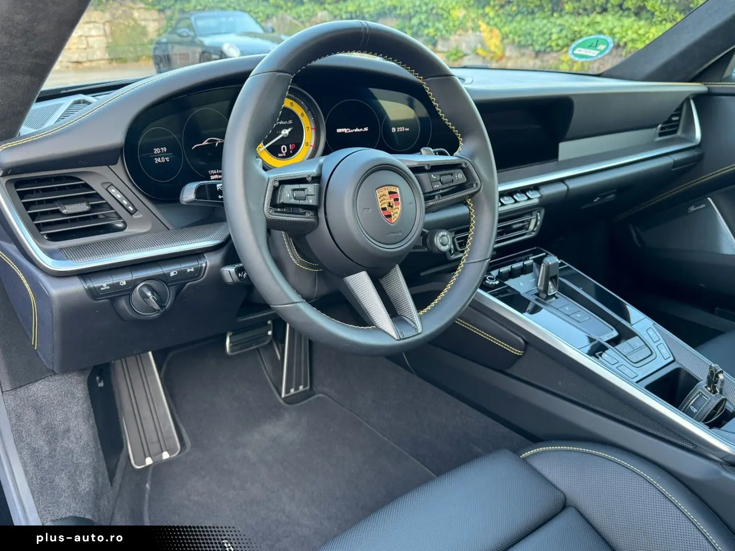 PORSCHE 911 Turbo S  Sport-Design-Paket  remote park ass
