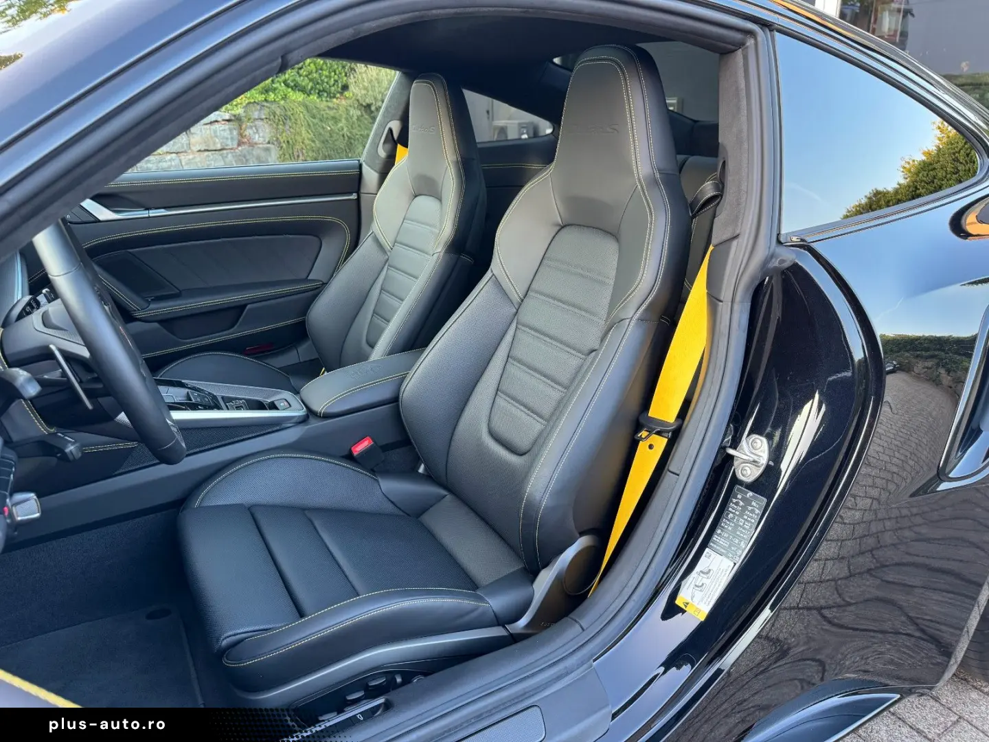 PORSCHE 911 Turbo S  Sport-Design-Paket  remote park ass