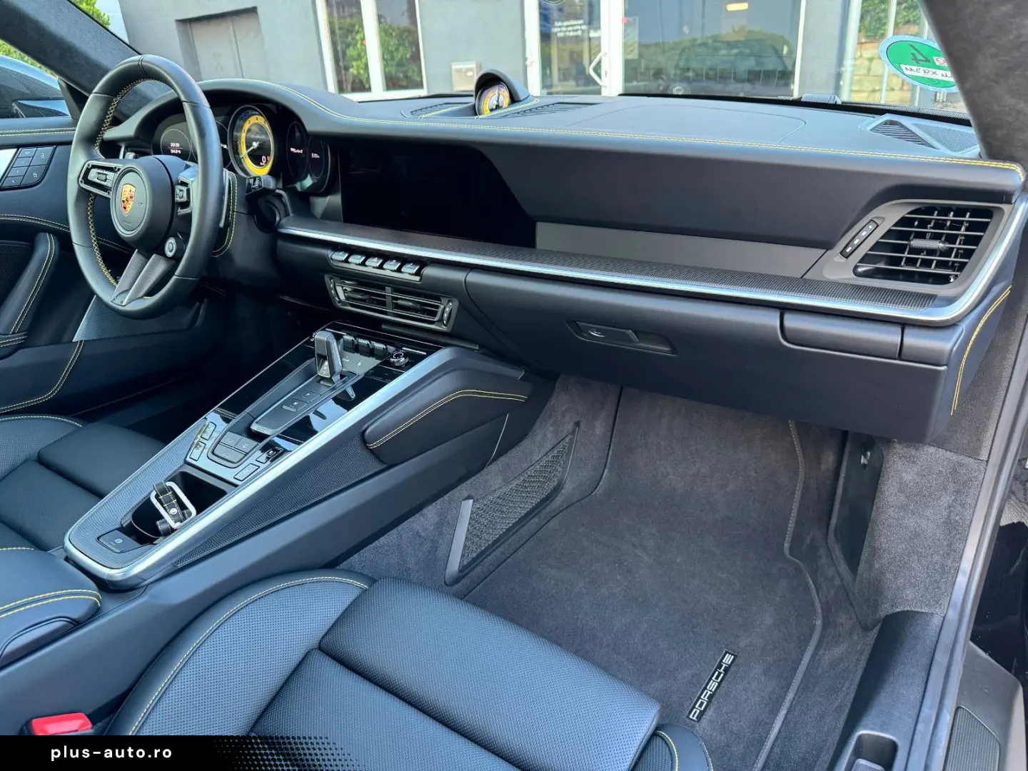 PORSCHE 911 Turbo S  Sport-Design-Paket  remote park ass