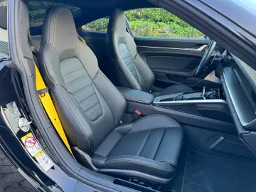 PORSCHE 911 Turbo S  Sport-Design-Paket  remote park ass