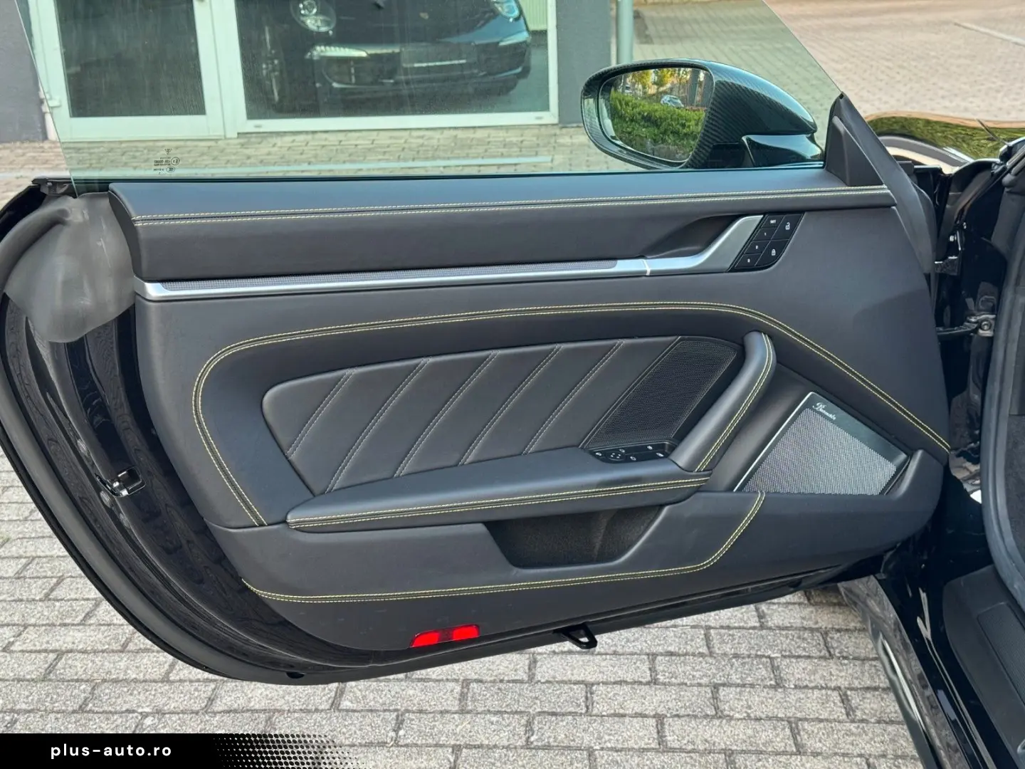 PORSCHE 911 Turbo S  Sport-Design-Paket  remote park ass