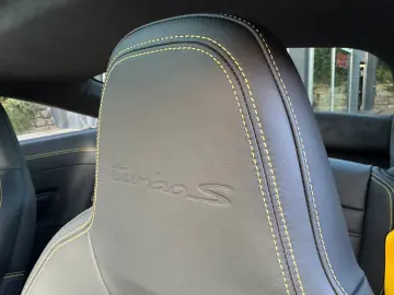 PORSCHE 911 Turbo S  Sport-Design-Paket  remote park ass