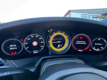 PORSCHE 911 Turbo S  Sport-Design-Paket  remote park ass