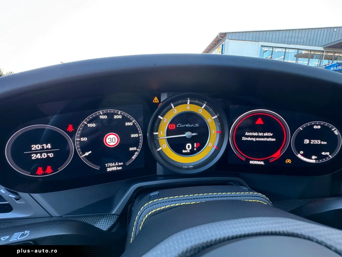 PORSCHE 911 Turbo S  Sport-Design-Paket  remote park ass