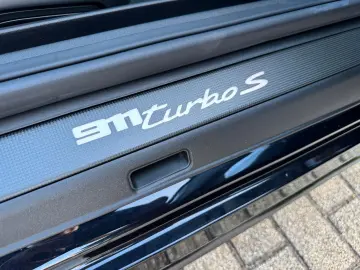 PORSCHE 911 Turbo S  Sport-Design-Paket  remote park ass