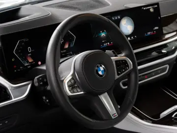BMW X5 40d M SPORT.LUFTF.SOFTC.DR.ASS.360.AHK.3STÜCK