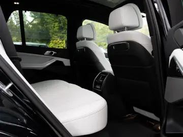 BMW X5 40d M SPORT.LUFTF.SOFTC.DR.ASS.360.AHK.3STÜCK
