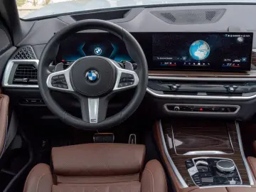 BMW X5 40d M SPORT.LUFTF.PANO.SOFTC.4ZONEN.360.AHK