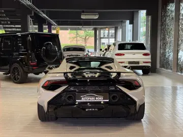 LAMBORGHINI Huracán Tecnica KERAMIK~LIFT~KAMERA~CARBON~