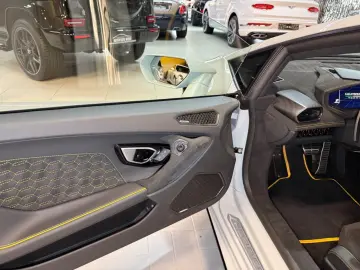 LAMBORGHINI Huracán Tecnica KERAMIK~LIFT~KAMERA~CARBON~