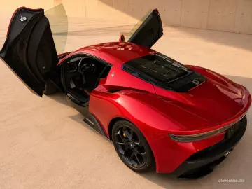 MASERATI MC20