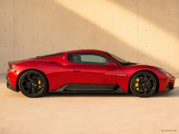 MASERATI MC20