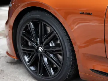BENTLEY GT V8 Hybrid Mulliner 1st Edi Black B&O Head-Up