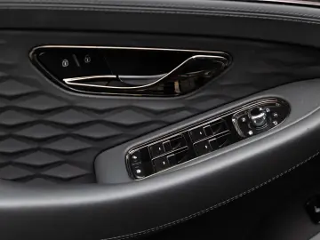 BENTLEY GT V8 Hybrid Mulliner 1st Edi Black B&O Head-Up