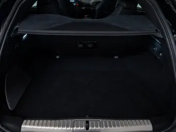 FERRARI Purosangue
