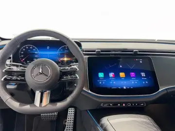Mercedes-Benz E 220 d AMG Night Distronic Burmester 360