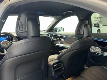 Mercedes-Benz E 220 d AMG Night Distronic Burmester 360