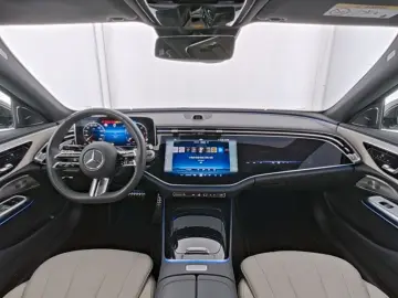MERCEDES-BENZ E 220 d AMG-Plus Superscreen AHK MEMORY 20