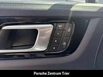 PORSCHE Cayenne Platinum Edition Soft-Close Head-Up BOSE