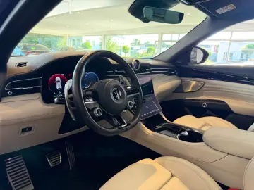 MASERATI Grecale Modena Panorama Head Up Sonus