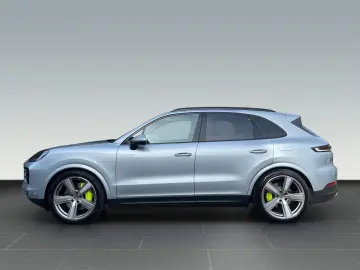 PORSCHE Cayenne E-Hybrid Pano. AHK Luftfed. 22  BOSE Inn