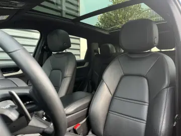 PORSCHE Cayenne E-Hybrid Pano. AHK Luftfed. 22  BOSE Inn