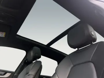 PORSCHE Cayenne E-Hybrid Pano. AHK Luftfed. 22  BOSE Inn