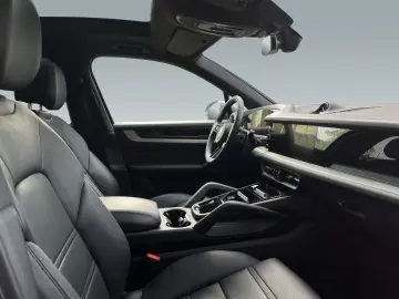 PORSCHE Cayenne E-Hybrid Pano. AHK Luftfed. 22  BOSE Inn