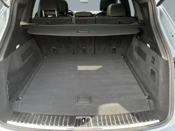 PORSCHE Cayenne E-Hybrid Pano. AHK Luftfed. 22  BOSE Inn