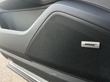 PORSCHE Cayenne E-Hybrid Pano. AHK Luftfed. 22  BOSE Inn