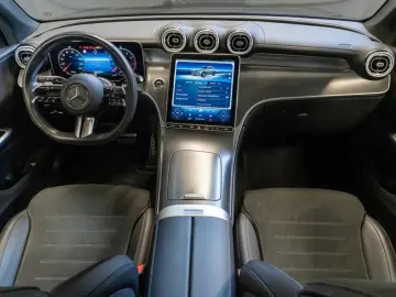 MERCEDES-BENZ GLC 200  AMG Night Pano Digital Memory…